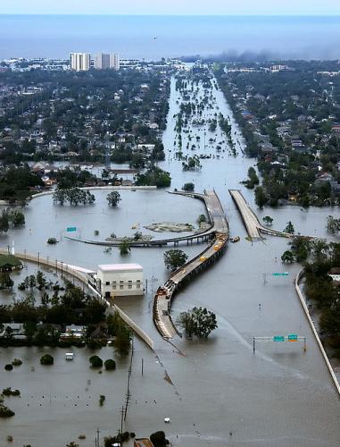 The Events Surrounding Hurricane Katrina Illustrate Which Of The   Fig 5 512px KatrinaNewOrleansFlooded Edit2 